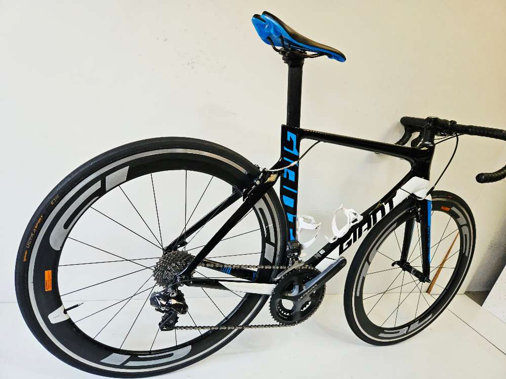 Giant Propel Adv. Pro - M